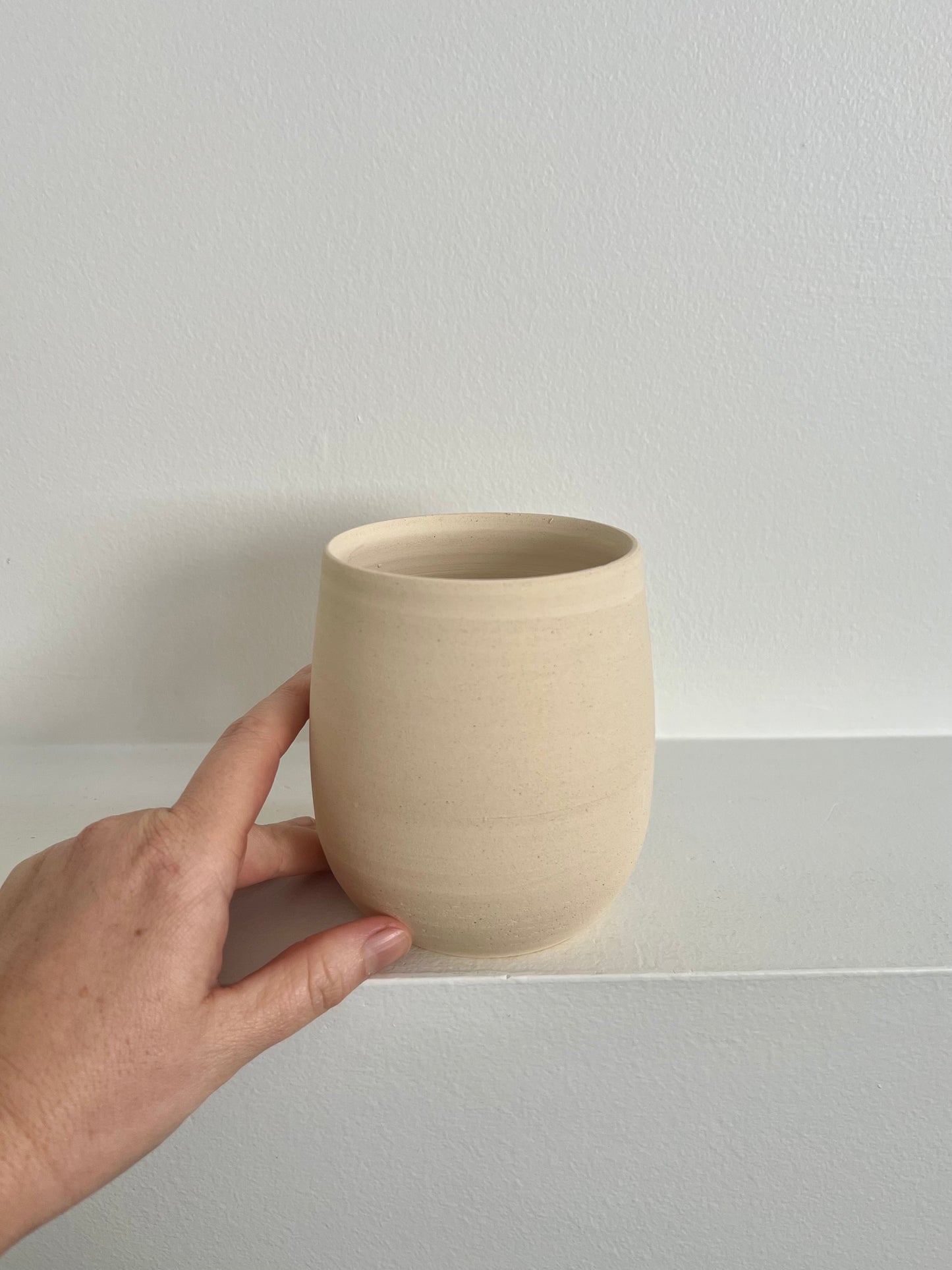 7. THUMBLAVASE