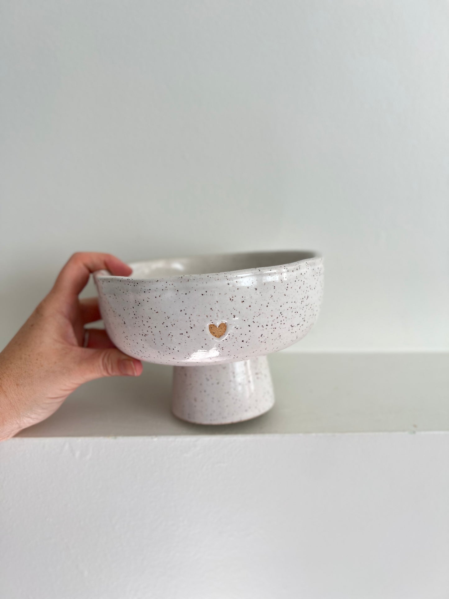PEDESTAL VASE