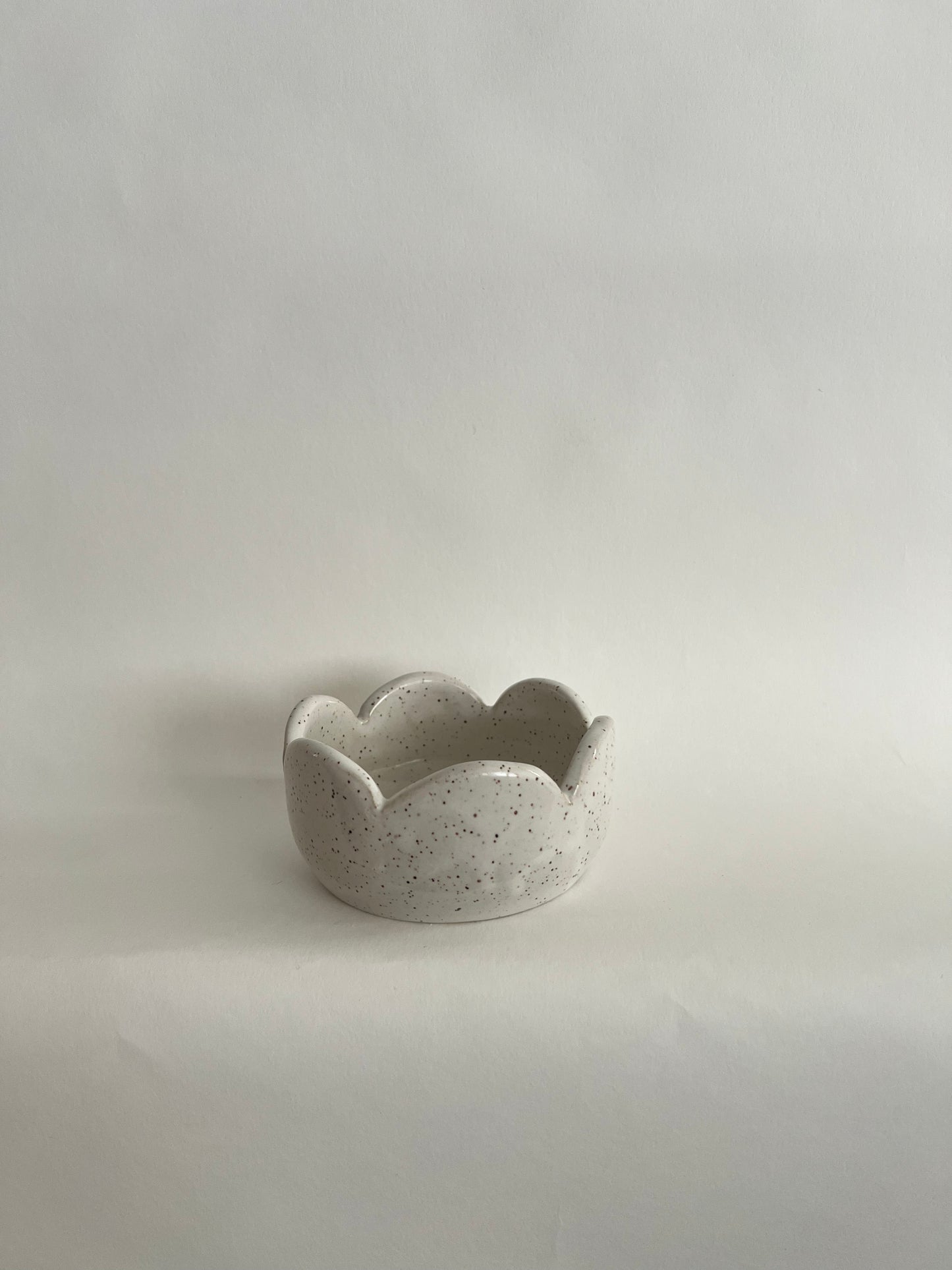 TRINKET DISH | HEART | SCALLOP RIM