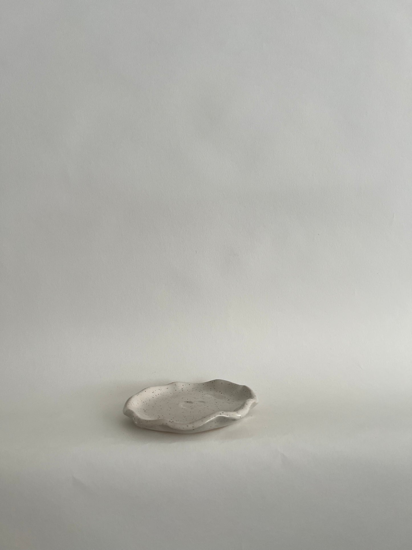 TRINKET PLATE | RUFFLE | SMALL