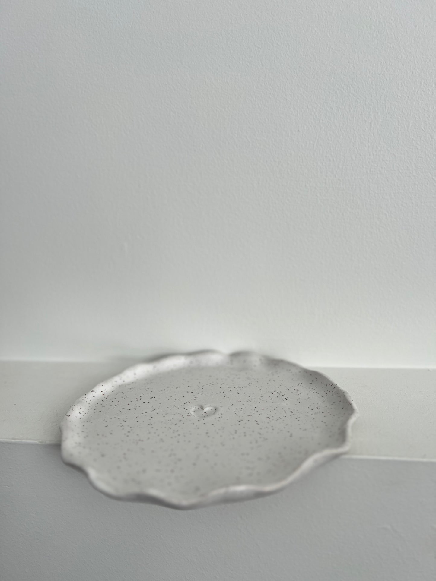 PLATE | SIDE | RUFFLE | LARGE 20cm