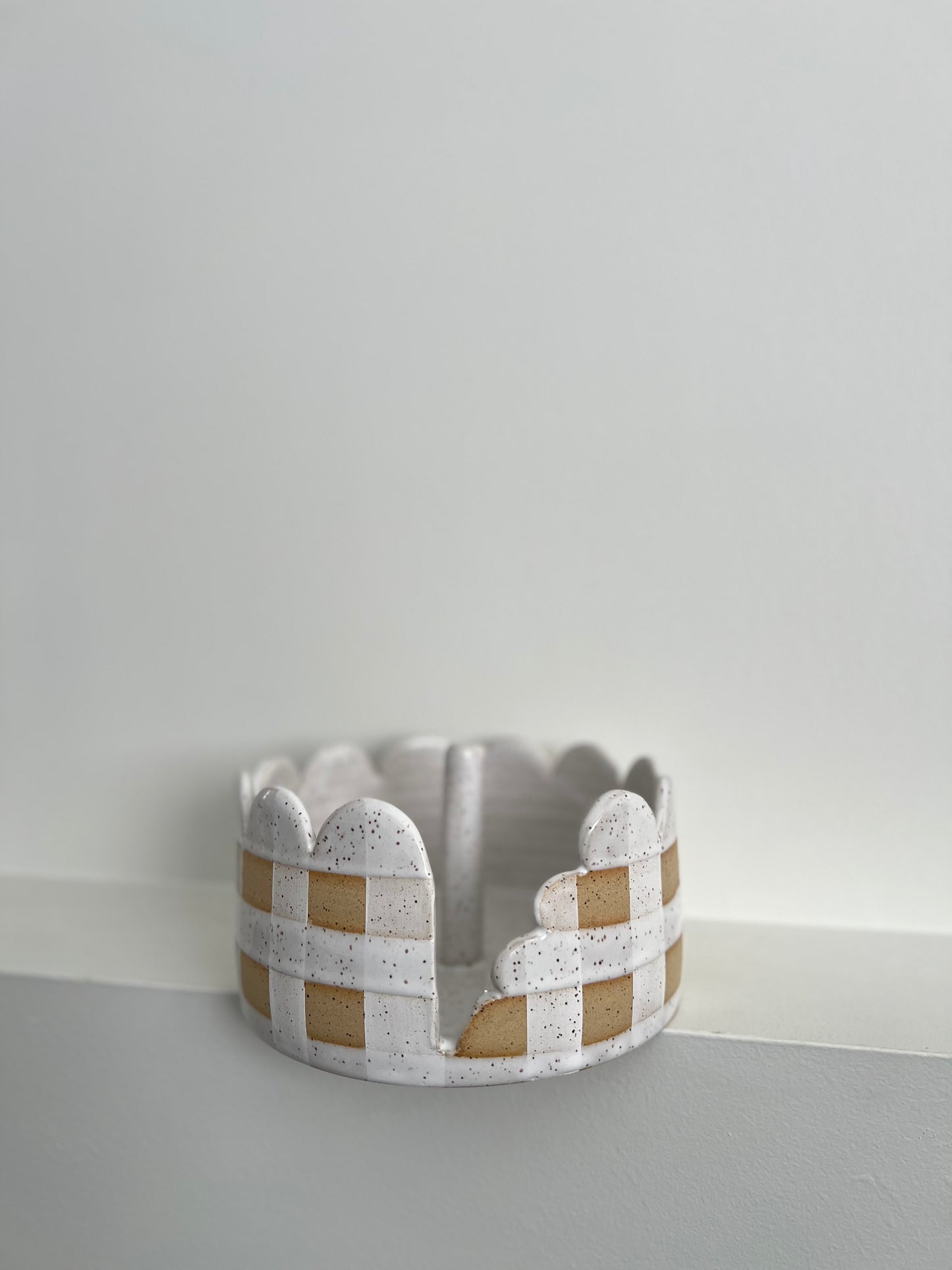 PAPER TOWEL HOLDER | COSTCO SIZE | GINGHAM | WHITE