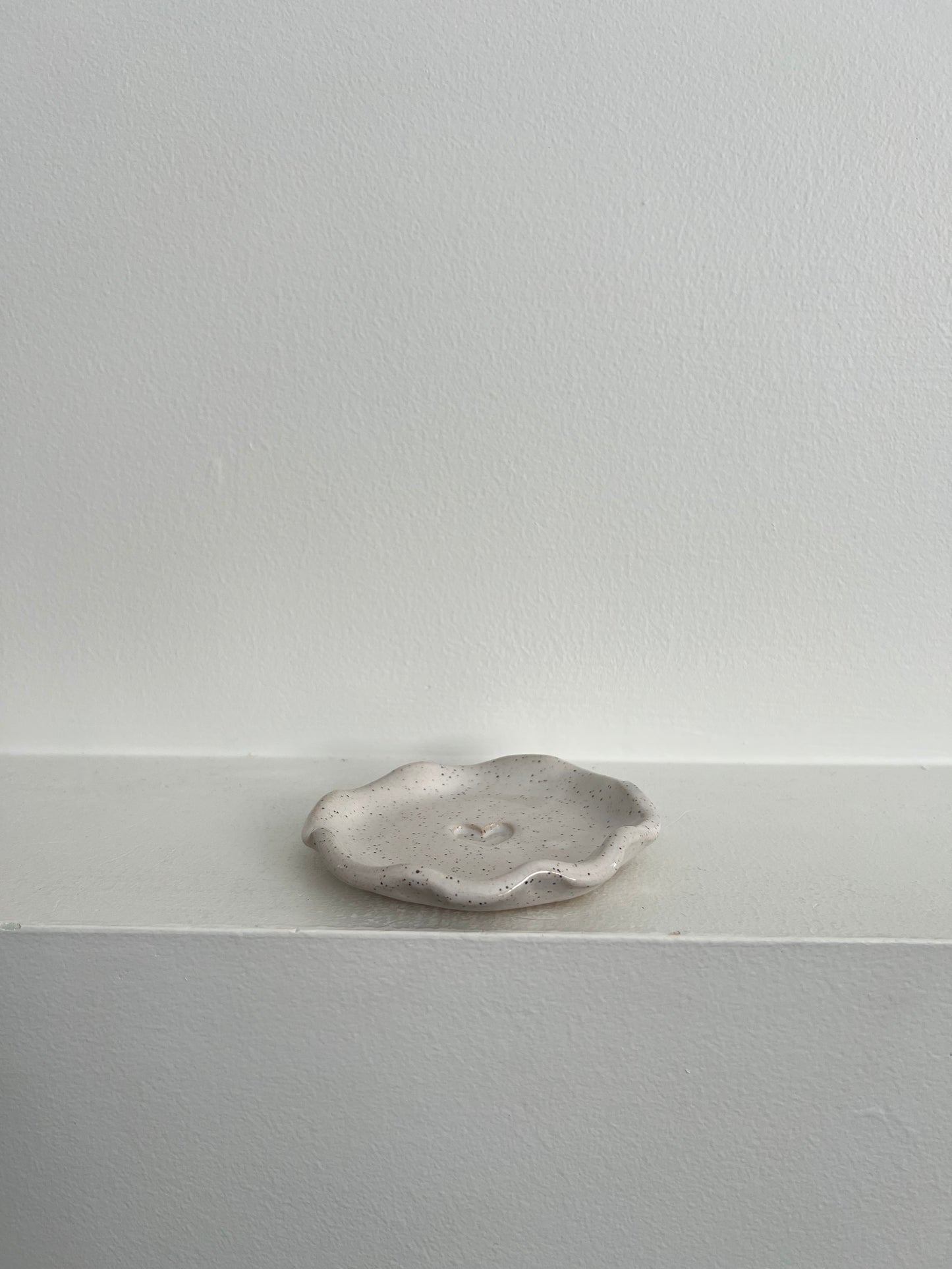 PLATE | TRINKET | RUFFLE | SMALL 10cm