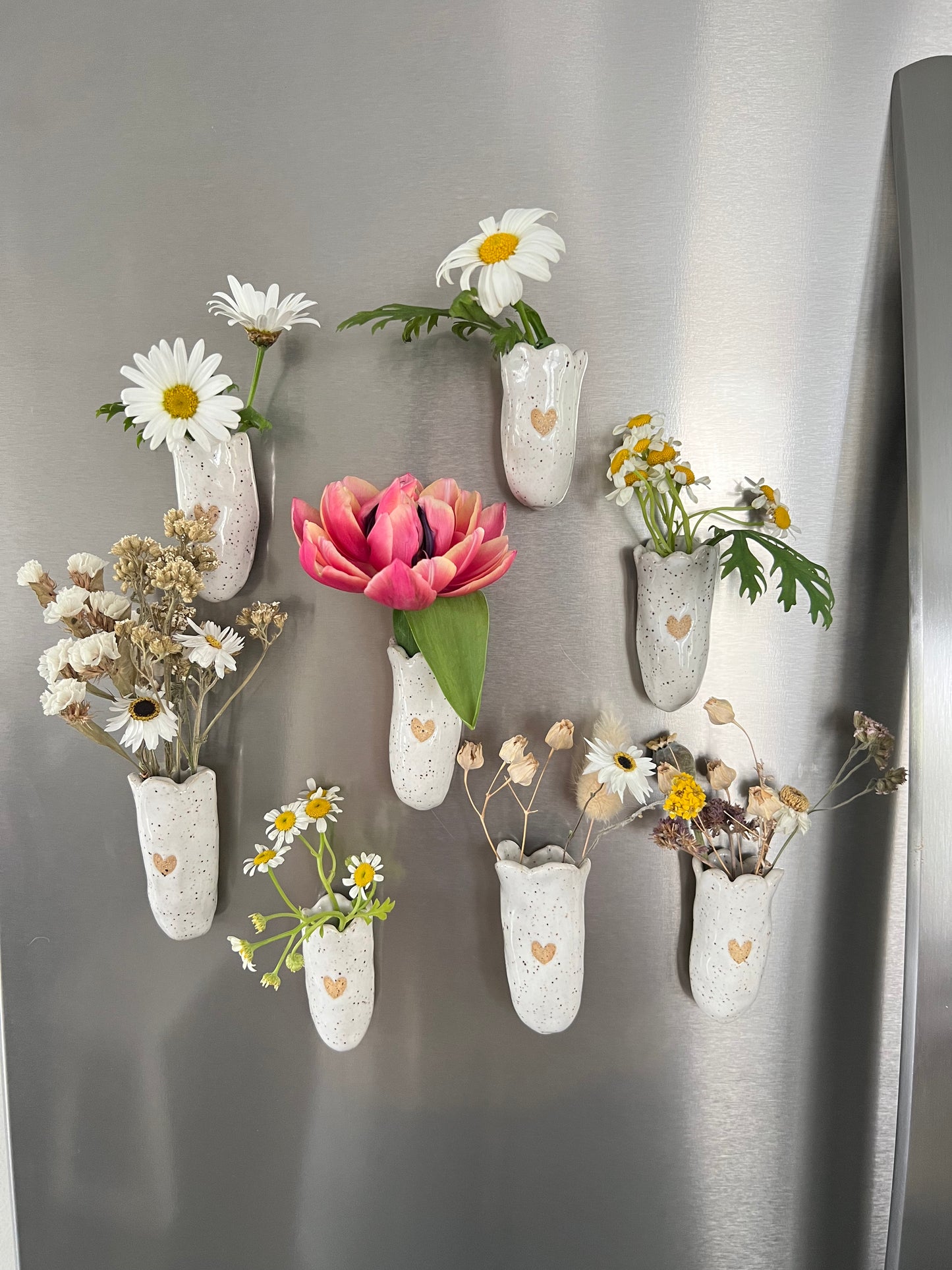 FRIDGE MAGNET VASE | SCALLOP HEART