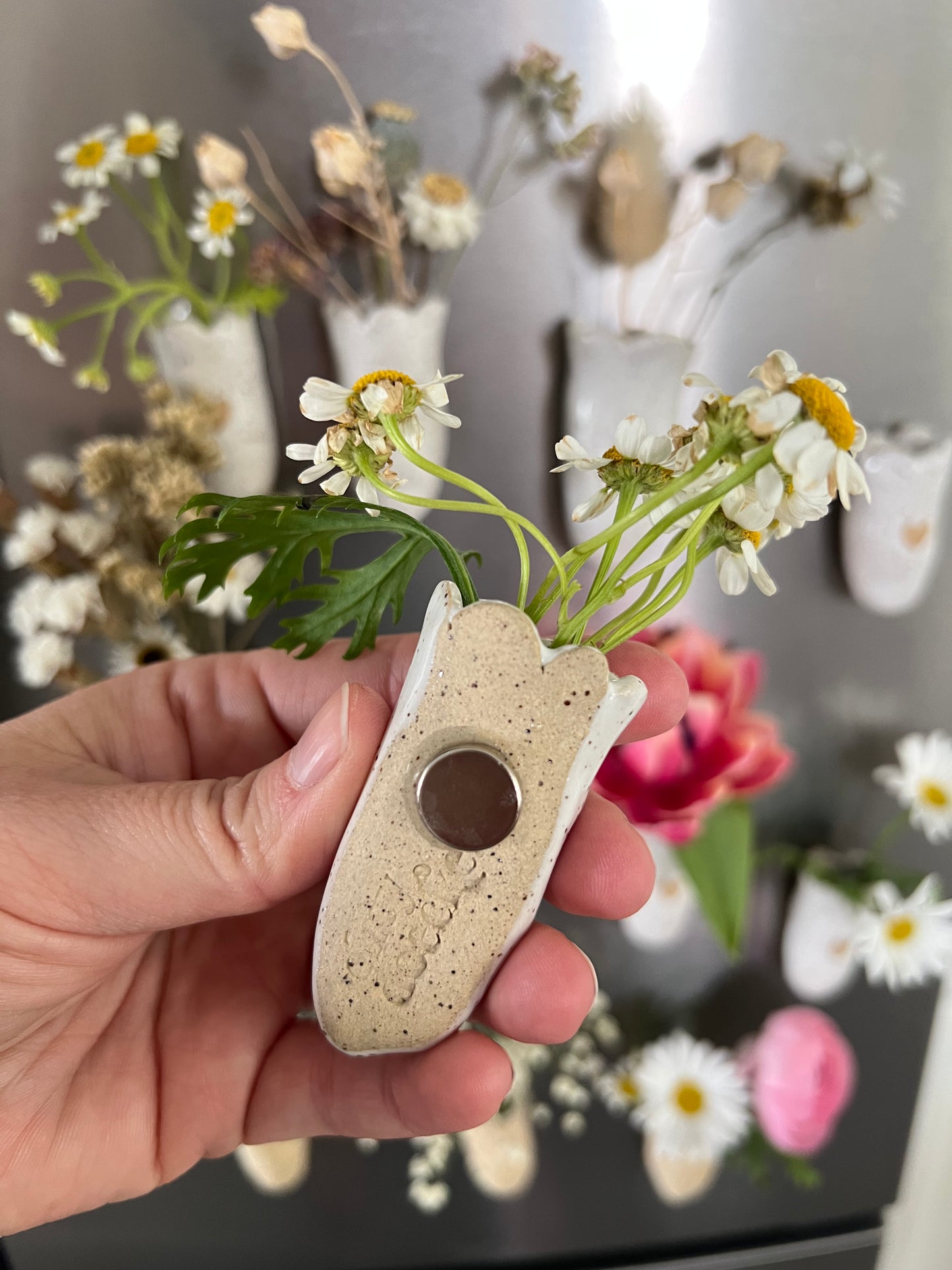 FRIDGE MAGNET VASE | SCALLOP HEART