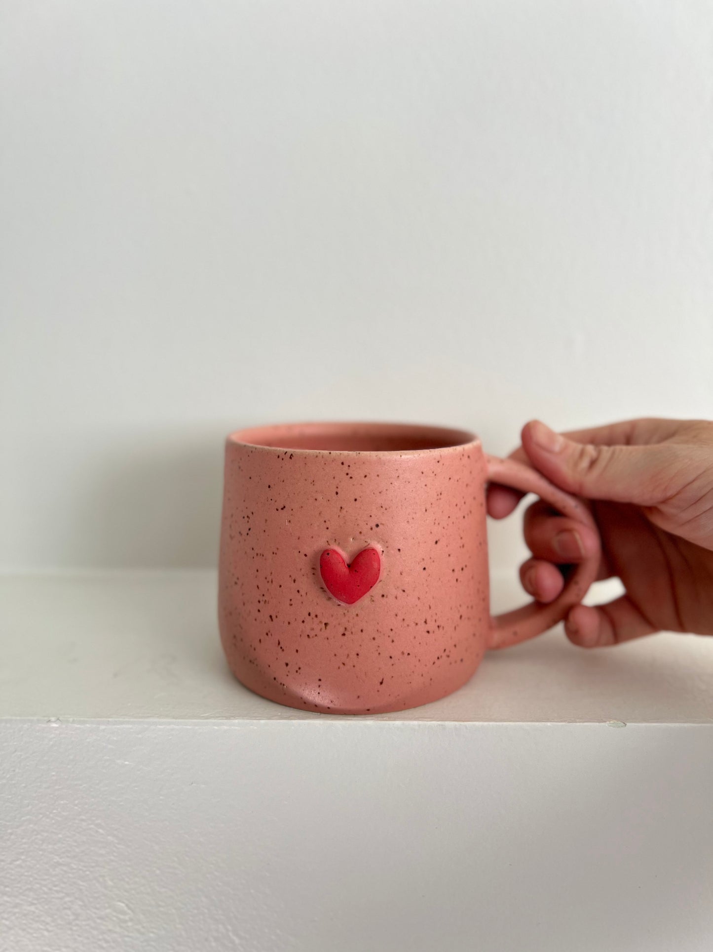 - MUG | SHORT 14oz | HEARTS | PINK + RED