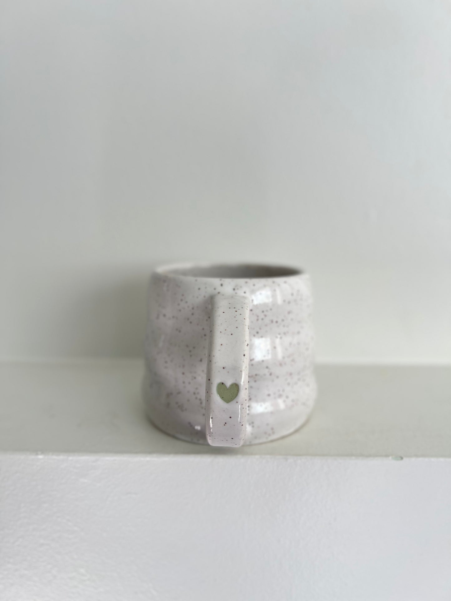 - MUG | SHORT 14oz | BUBBLE HEART | SAGE