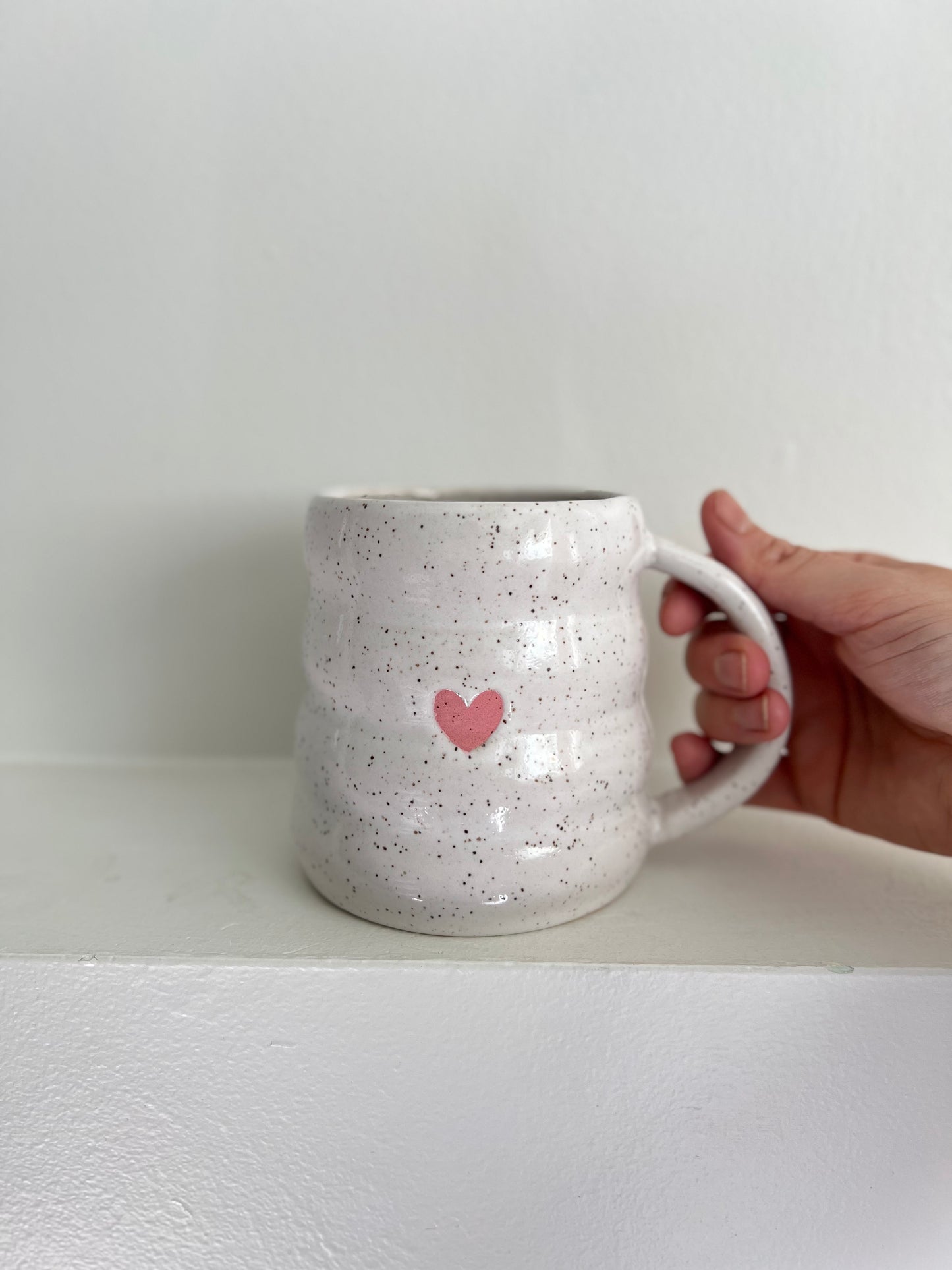 - MUG | TALL 18oz | BUBBLE HEART | MID PINK