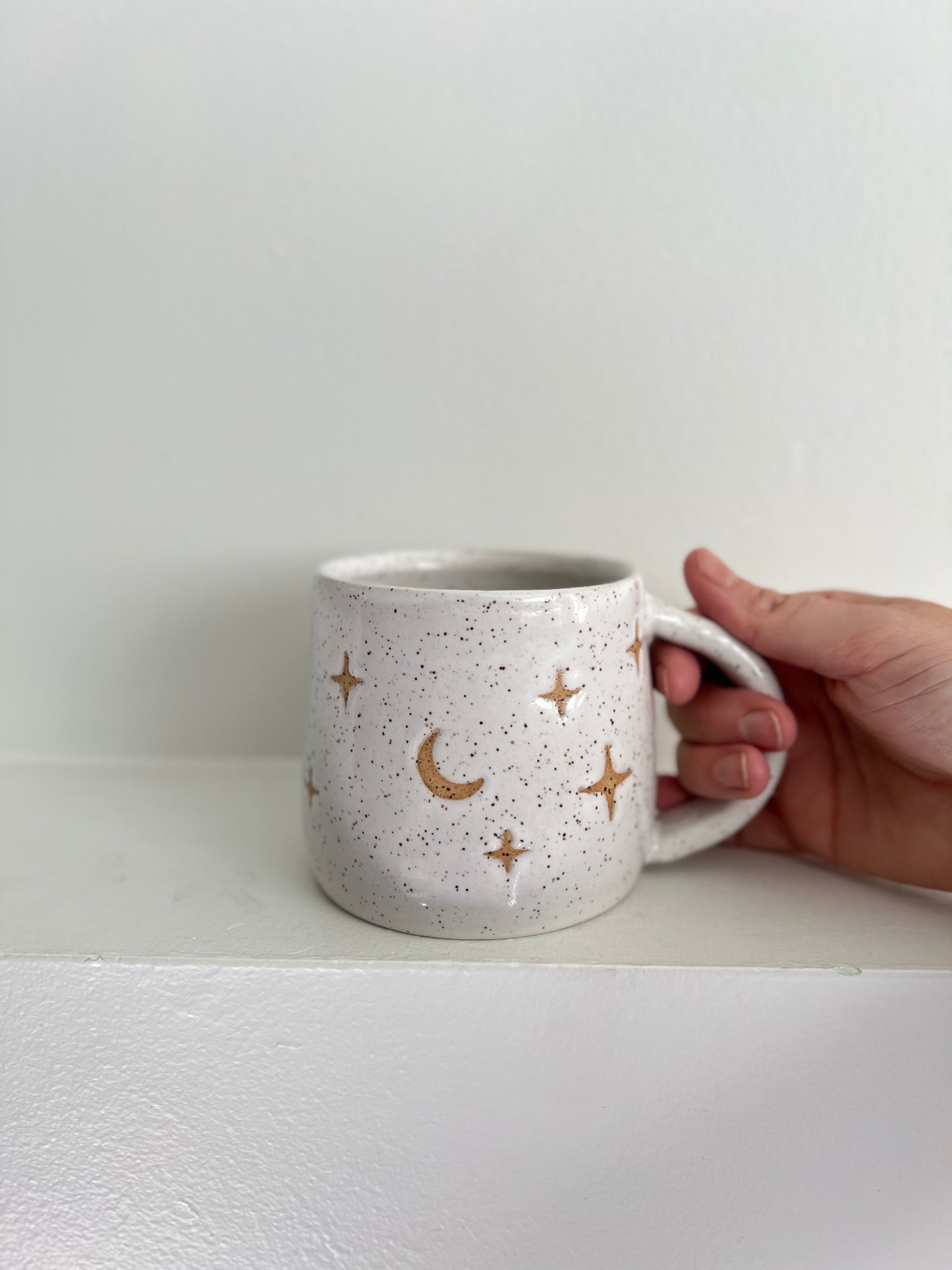 - MUG | SHORT 14oz | LATE NIGHT READERS CLUB