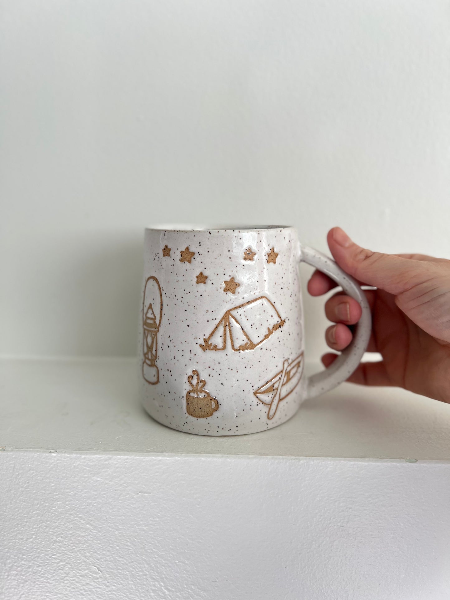 - MUG | TALL 18oz | HAPPY CAMPER