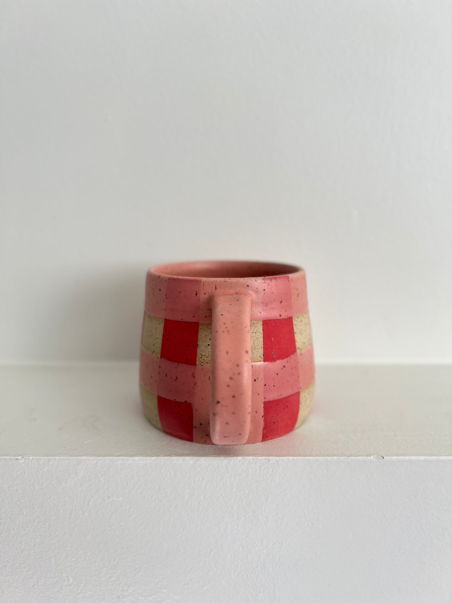 - MUG | SHORT 14oz | GINGHAM | PINK + RED
