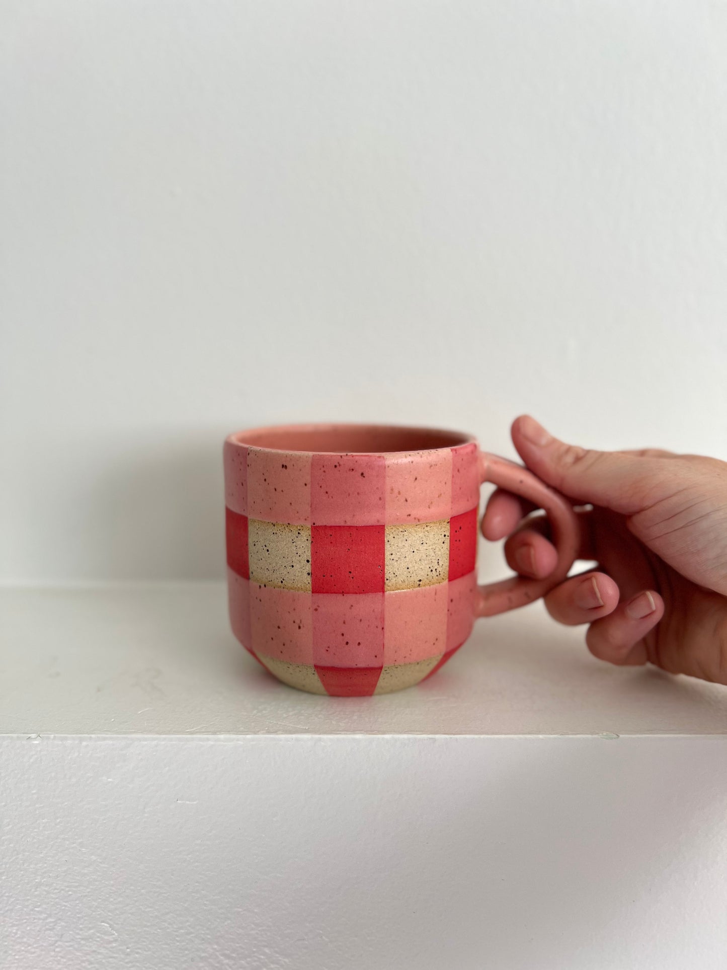 - MUG | SHORTY 11oz | GINGHAM | PINK + RED