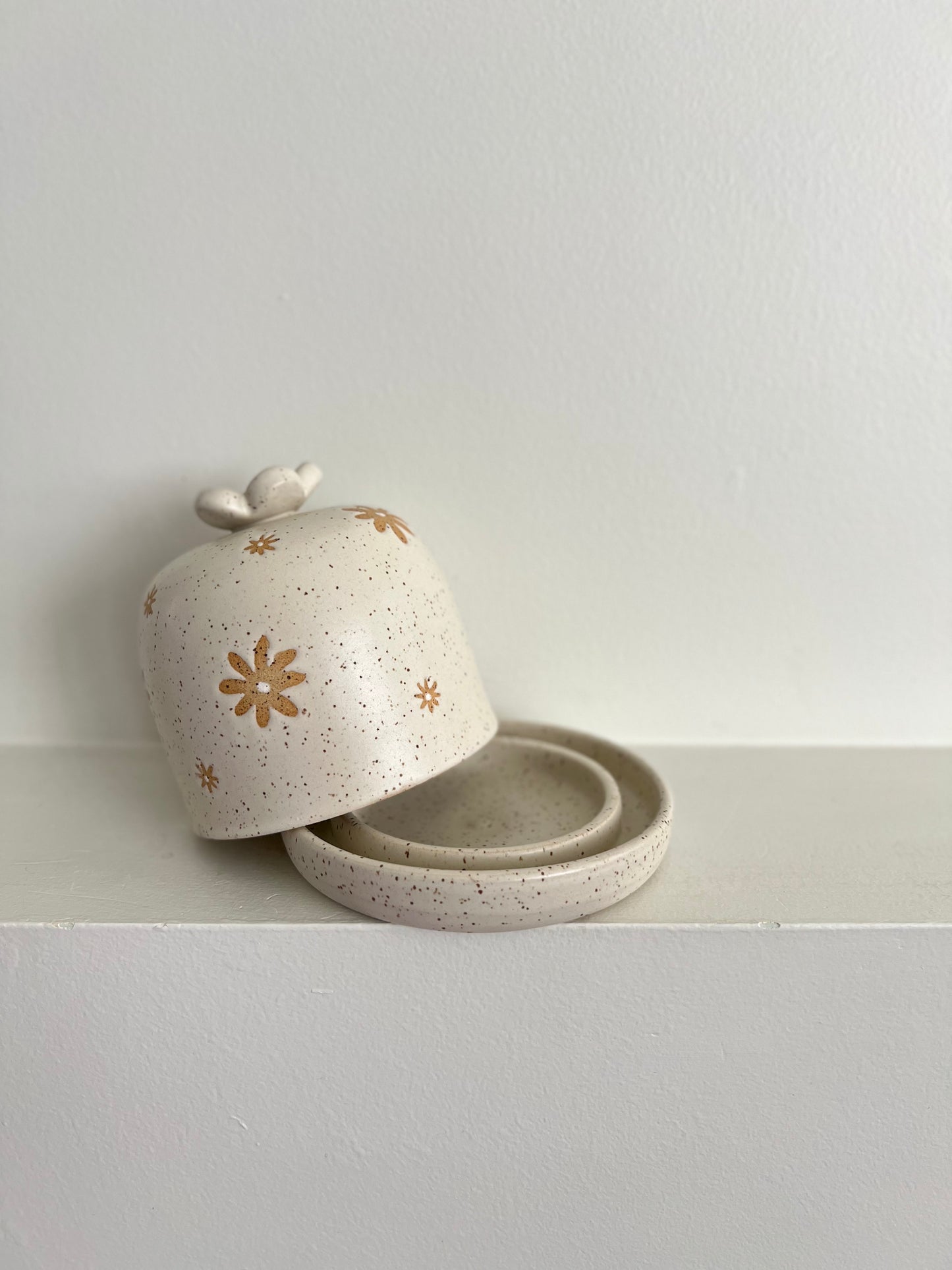 BUTTER DISH | DAISY