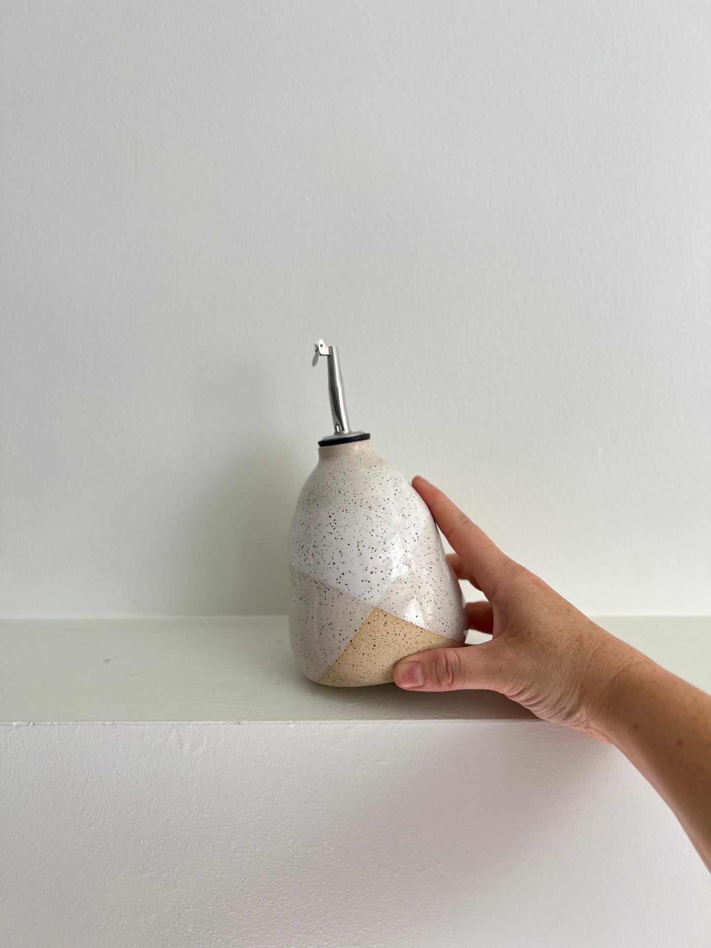OIL DISPENSER | DIPPED