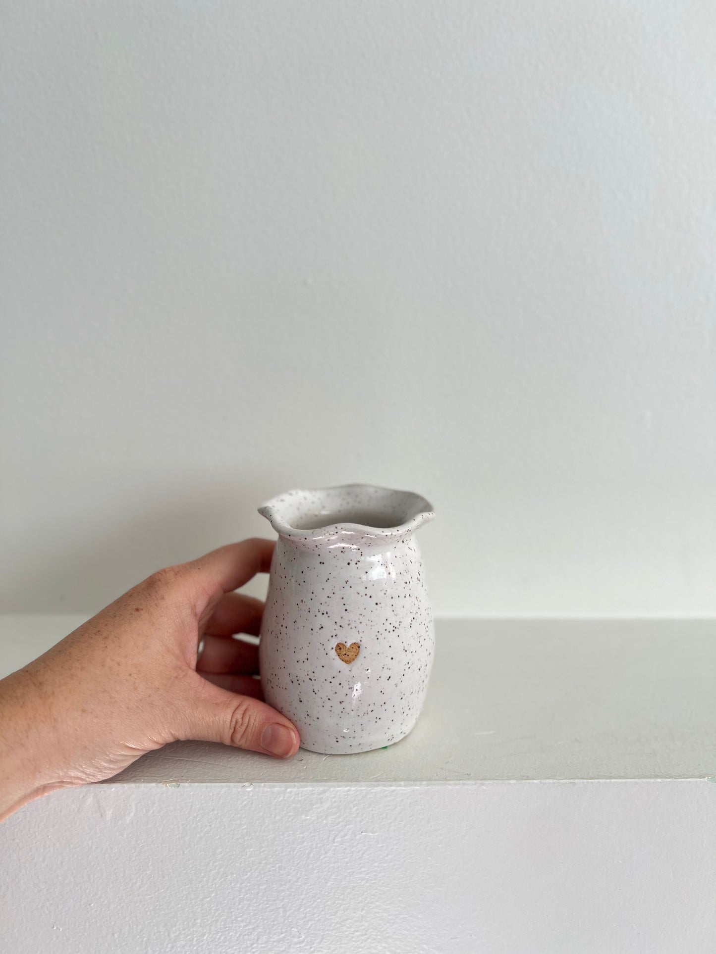 BUD VASE | SCALLOP