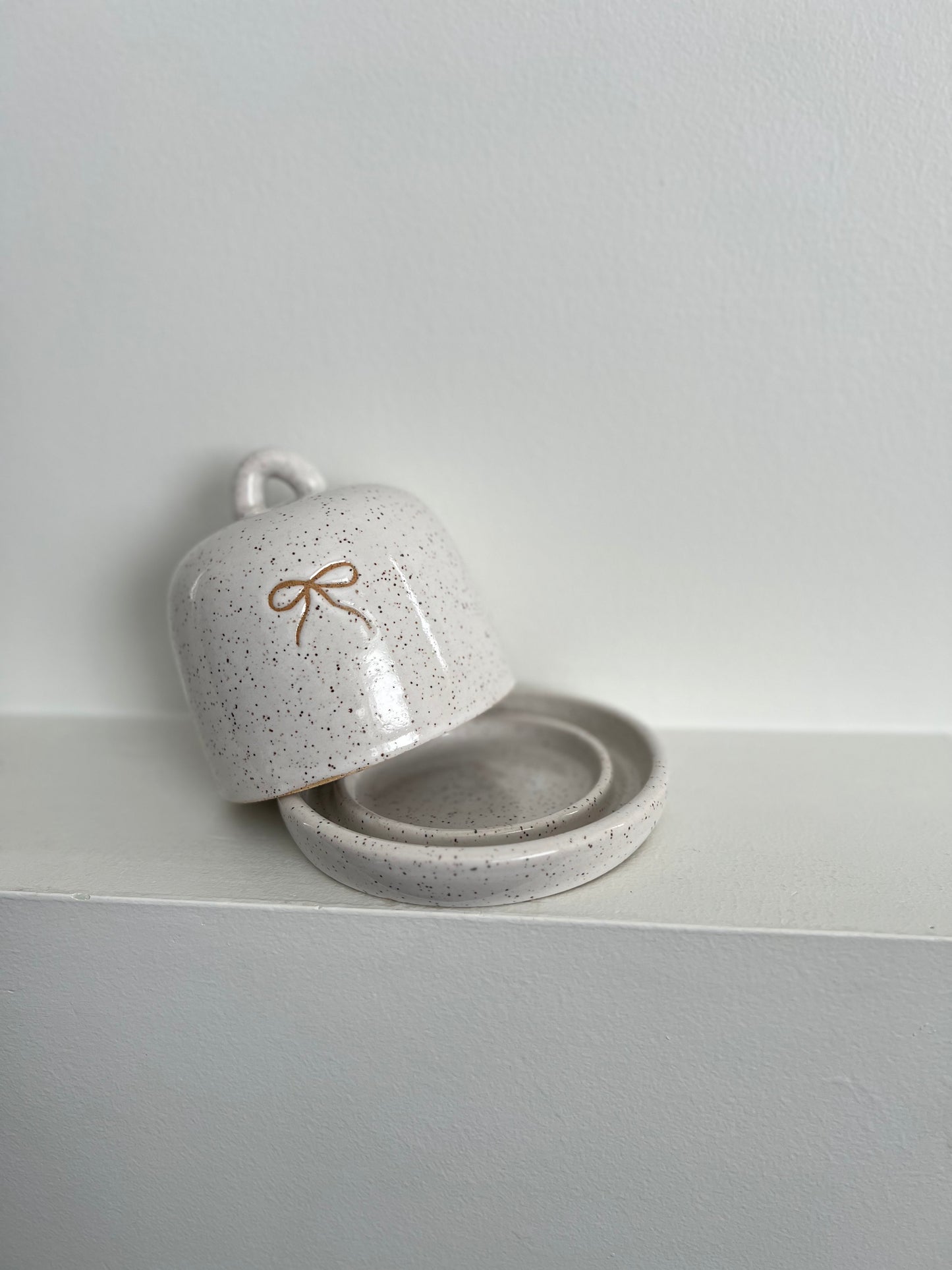 BUTTER DISH | BOW + HEART