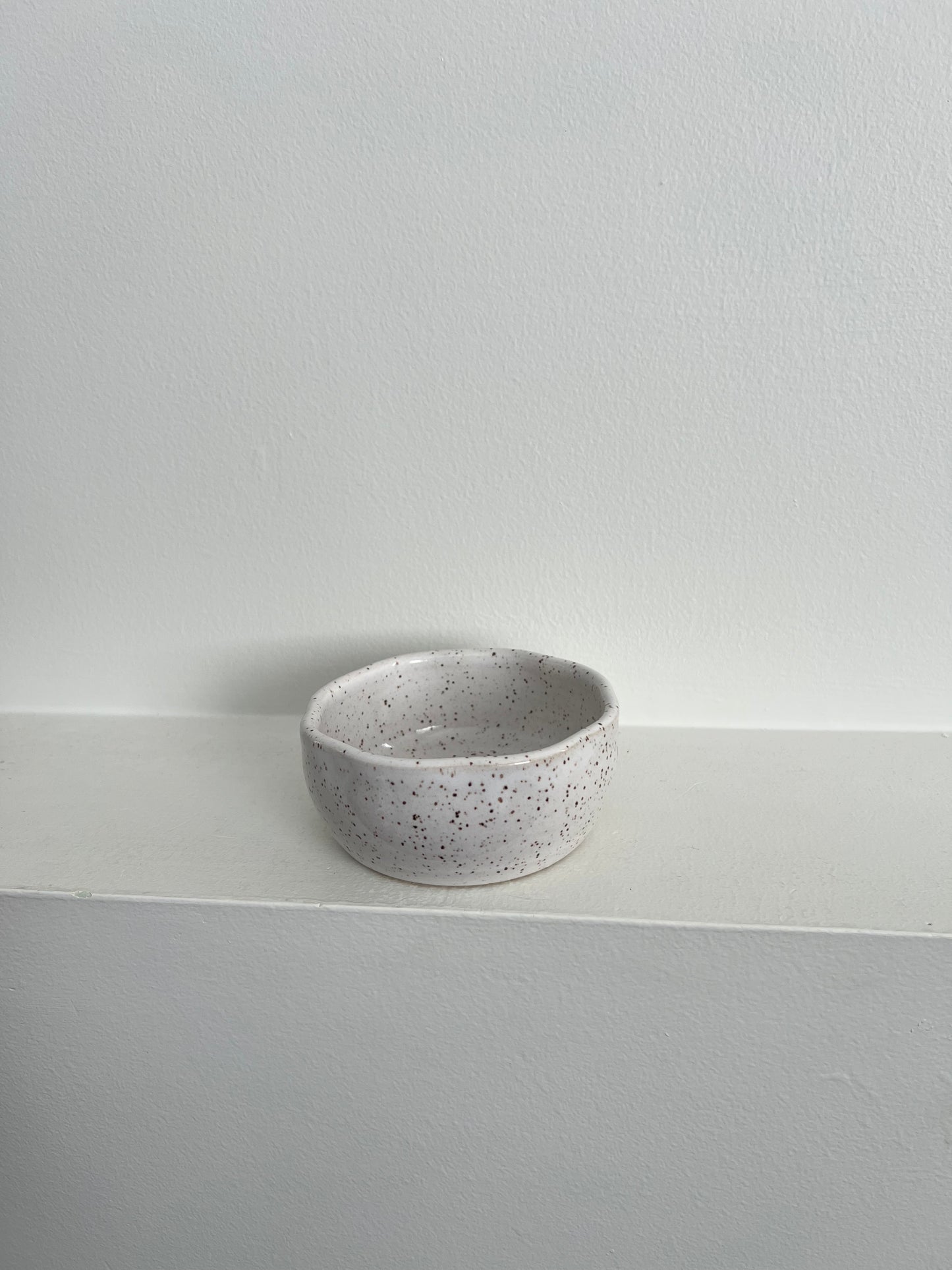 TRINKET DISH | HEART | RUFFLE RIM | WHITE