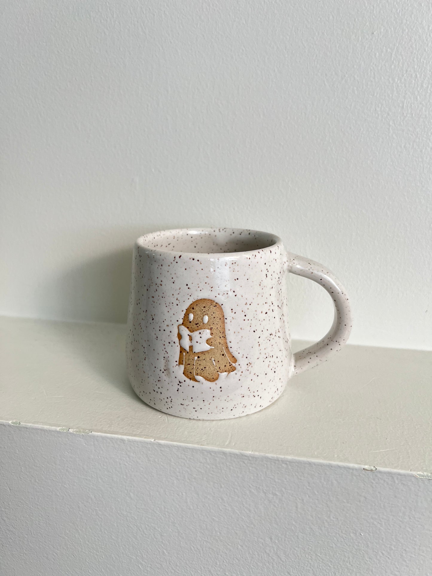 - MUG | SHORT 14oz | GHOST | READING